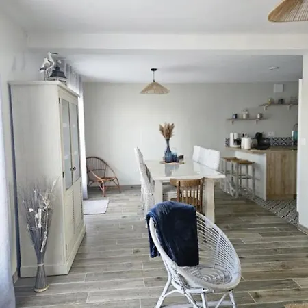 Le Moulin D'amour - Agreable Maison Familiale Proche Centre De La Rochelle Avec Piscine Chauffee La Rochelle (Charente-Maritime)