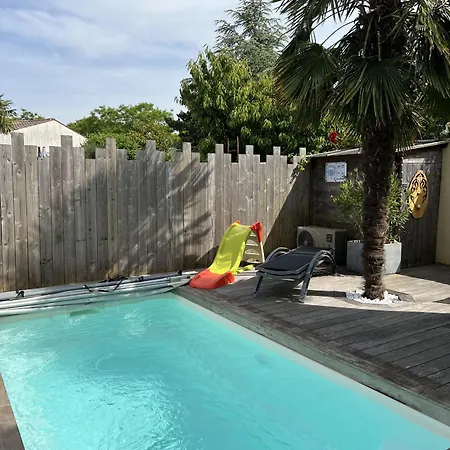 Holiday home Le Moulin D'amour - Agreable Maison Familiale Proche Centre De La Rochelle Avec Piscine Chauffee La Rochelle (Charente-Maritime)